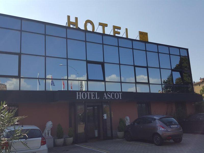 Hotel Ascot Binasco Zewnętrze zdjęcie