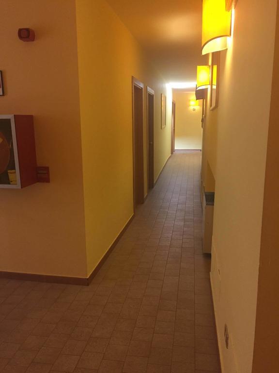 Hotel Ascot Binasco Zewnętrze zdjęcie